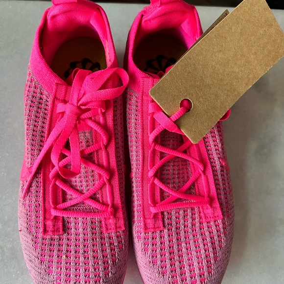 NWT- Nike Air VaporMax 2021 FK "Pink Blast/Hyper Pink" Women's Shoe - Picture 3 of 9
